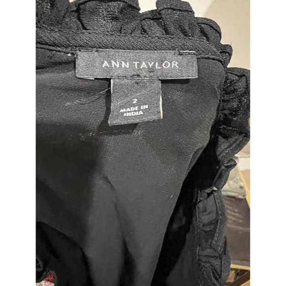 Ann Taylor- Embroidered Dress-size 2 - Picture 6 of 6